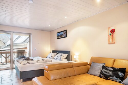 Apartment 'Weingeist' with Private Terrace and Wi-Fi