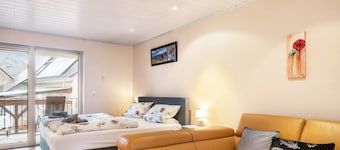 Apartment 'Weingeist' with Private Terrace and Wi-Fi