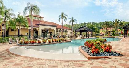 Upstay Vibrant Home w Themed Rooms Pool Games