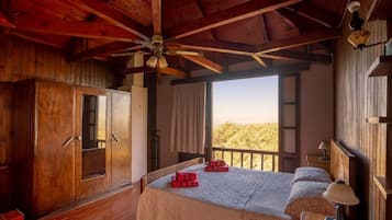 Talo | 2 makuuhuonetta, työpöytä