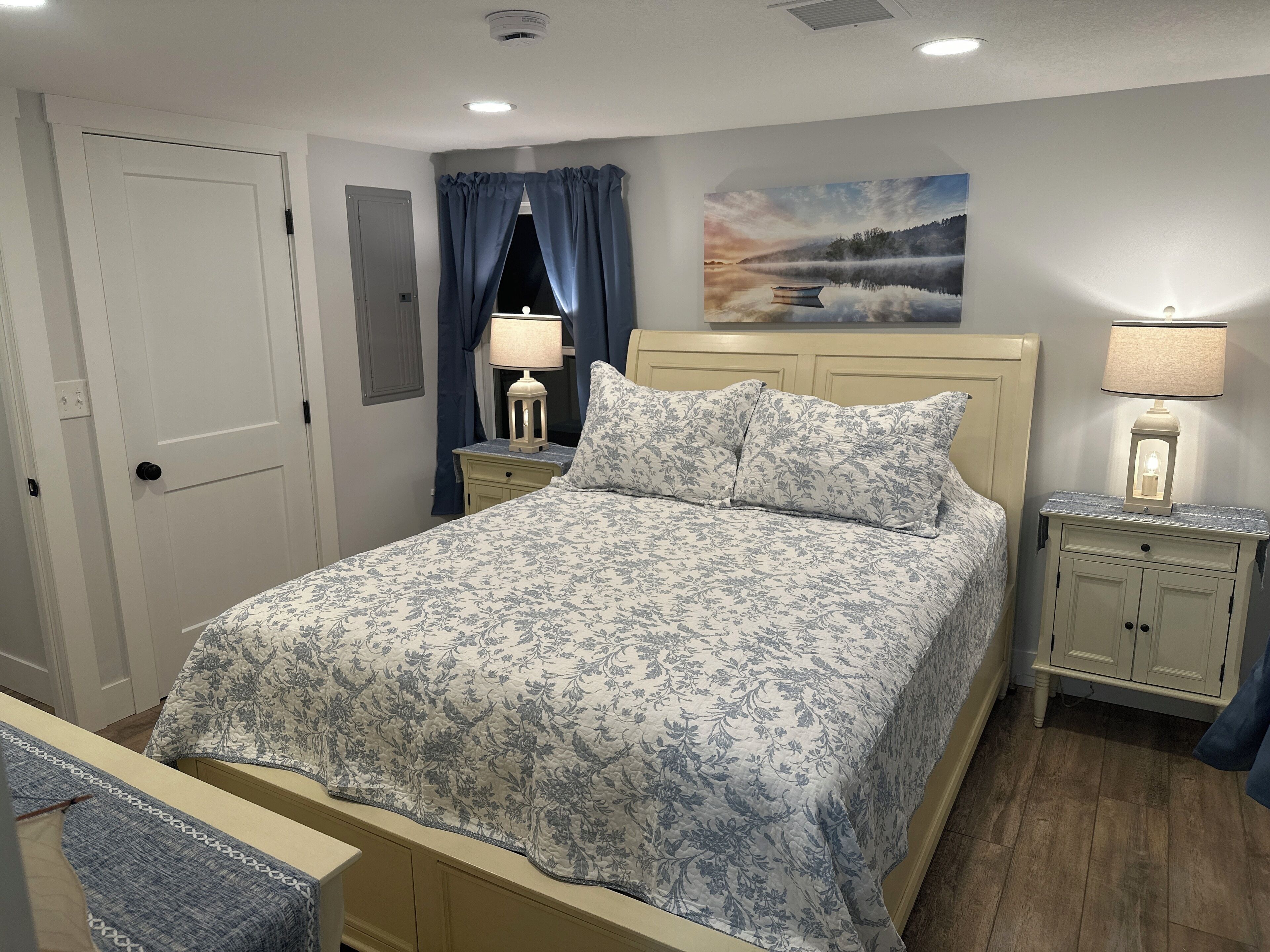 3 chambres, fer et planche à repasser, Wi-Fi, draps fournis