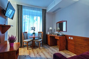 Classic Double or Twin Room, Garden View | In-room safe, desk, free WiFi - Hotel Pietrak (Wągrowiec)