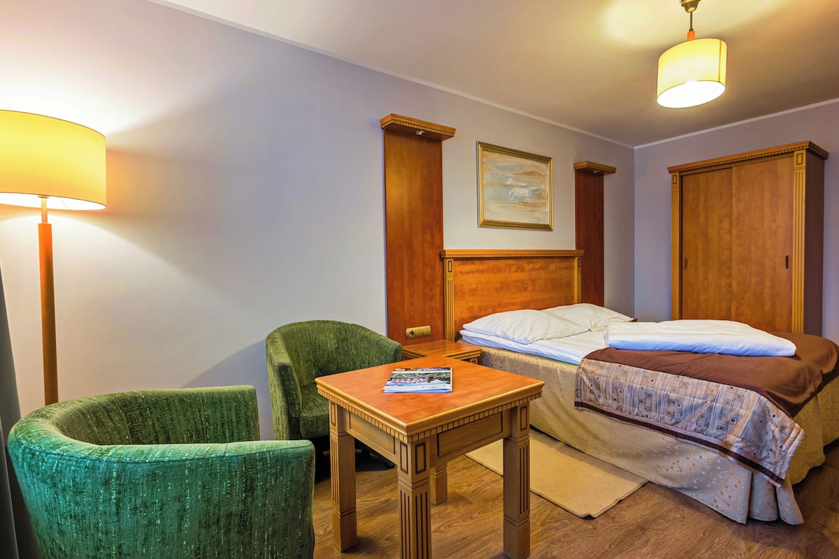 Deluxe Double Room | In-room safe, desk, free WiFi