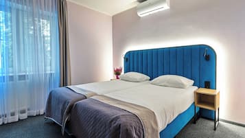 Classic Apartment, Lake View | In-room safe, desk, free WiFi