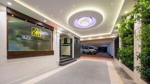 Sınıflandırılmamış resim, 6 üzerinden 3, düğme