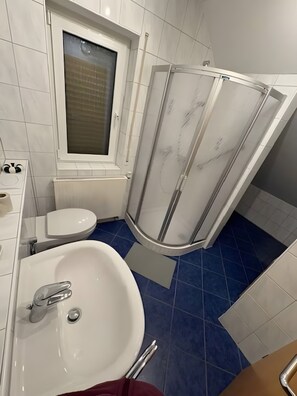 Bathroom - Apartment 'Westfeld' with Wi-Fi (Bestwig)