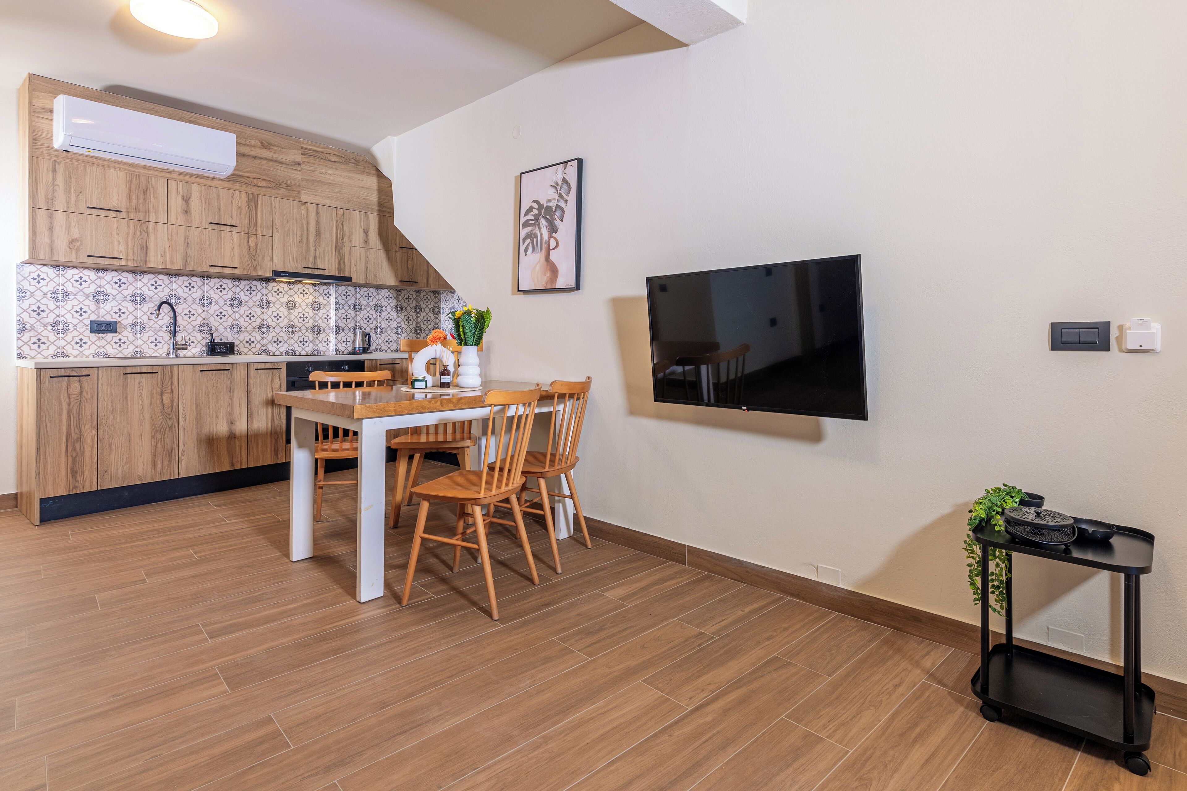 Senior Triple Room, Pool View | In-room safe, soundproofing, free WiFi