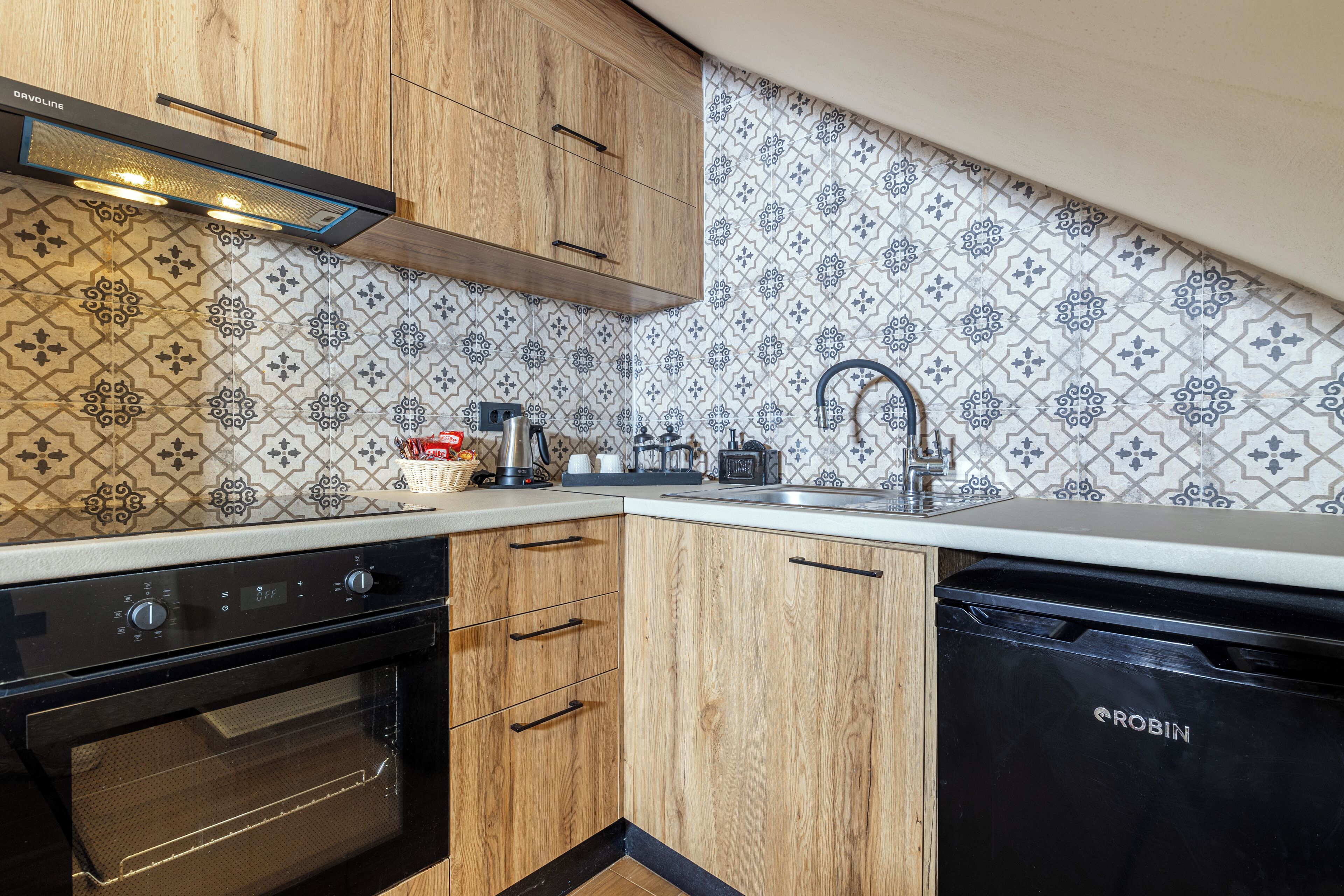 Basic Quadruple Room, Housekeeping, Pool View | Private kitchen