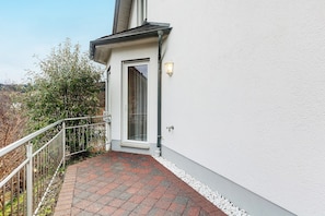 Property grounds - Apartment 'Ruhrtal' with Private Terrace and Wi-Fi (Bestwig)