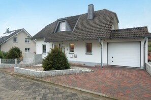 Exterior - Apartment 'Ruhrtal' with Private Terrace and Wi-Fi (Bestwig)