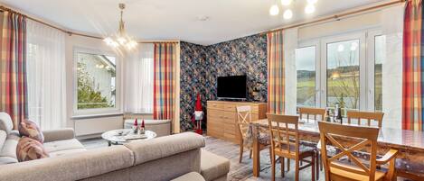 Fernseher, Stereoanlage