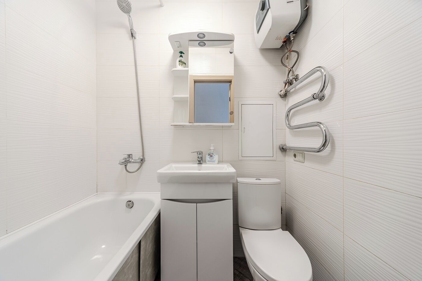 クラシック ルーム 禁煙 | バスルーム | ヘアドライヤー、タオル、石鹸、トイレットペーパー