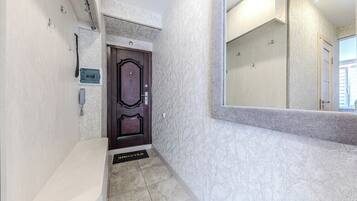 Comfort Condo | Iron/ironing board, free WiFi