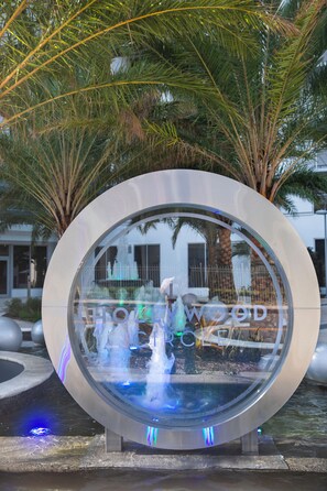 Property grounds - 2BR Condos at The Circ by Hosteeva (Hollywood)