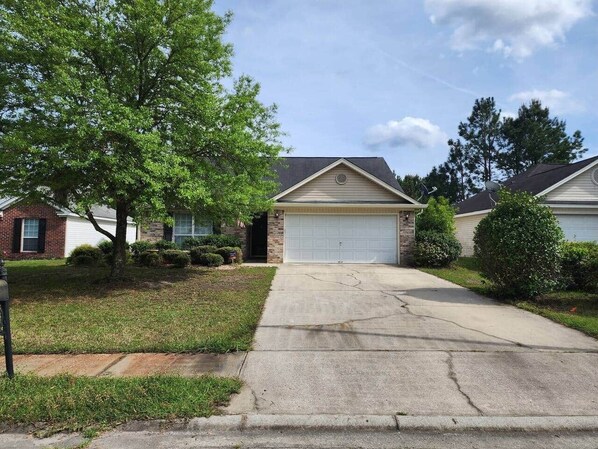 Exterior - The Cooler in Pooler Getaway (Chatham County)