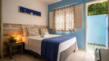 Quarto Duplo com Terraco | Cofres nos quartos, ferros/tábuas de passar roupa, Wi-Fi de cortesia