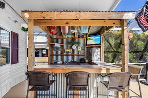 Outdoor dining - Waterfront 2BR/2BA Retreat with Pool, Outdoor Bar & Boat Lift – St. James City, FL (Saint James City)
