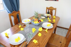 Dining - Garden Suite Apartment 3 minutes to the beach and the port (Trou D'eau Douce)