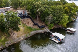 Exterior - Lakefront Luxury with Boat Slip, Decks & Kayaks at 17mm (Osage Beach)