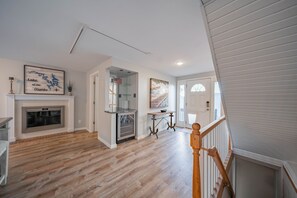 Interior - Lakefront Luxury with Boat Slip, Decks & Kayaks at 17mm (Osage Beach)