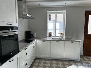 Private kitchen - Cozy holiday home near Trier (Wasserliesch)