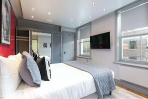 1 slaapkamer, een strijkplank/strijkijzer, reisbedje, wifi