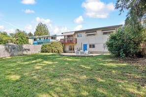 Apartment (2 Bedrooms) | Interior - 6 Mi to Downtown Seattle: Step-free Apt w/ Patio (Seattle)