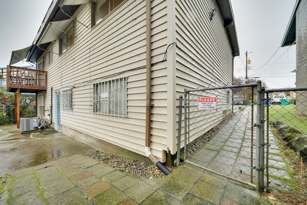 Apartment (2 Bedrooms) | Interior - 6 Mi to Downtown Seattle: Peaceful Apt w/ Patio (Seattle)