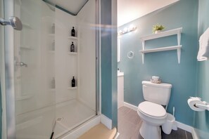 Apartment (2 Bedrooms) | Interior - 6 Mi to Downtown Seattle: Step-free Apt w/ Patio (Seattle)