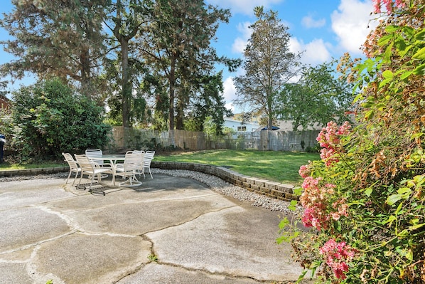 Apartment (2 Bedrooms) | Front of property - 6 Mi to Downtown Seattle: Peaceful Apt w/ Patio (Seattle)