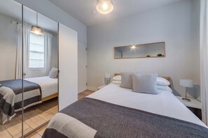 1 bedroom, iron/ironing board, WiFi - Central Fitzrovia 1-Bed Apartment | Goodge St (Greater London)