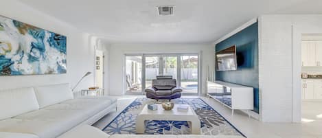 House (4 Bedrooms) | Interior