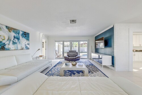 3 Mi to Beach! Poolside Escape in Fort Lauderdale