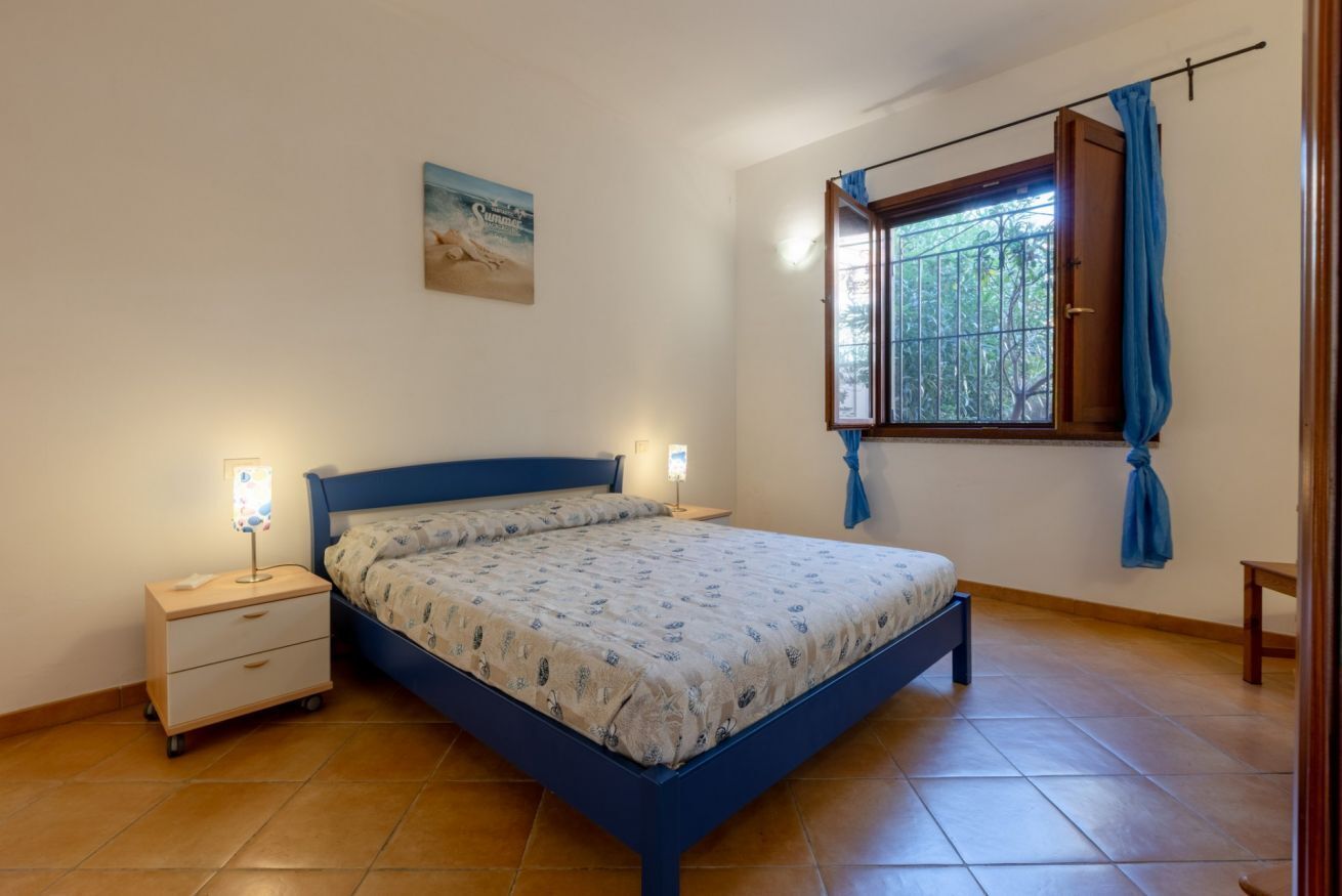 2 Schlafzimmer, Bügeleisen/Bügelbrett