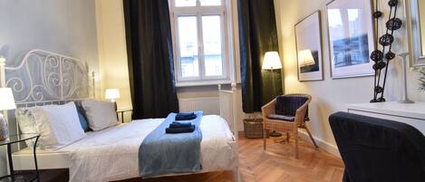 Internet, bed sheets