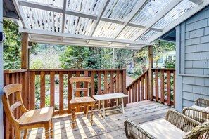 House (2 Bedrooms) | Interior - Russian River Retreat! Woodsy Guerneville Bungalow (Guerneville)