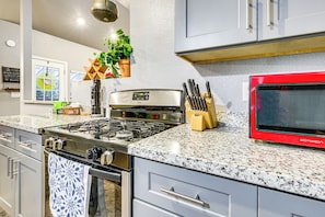 House (2 Bedrooms) | Interior - Russian River Retreat! Woodsy Guerneville Bungalow (Guerneville)