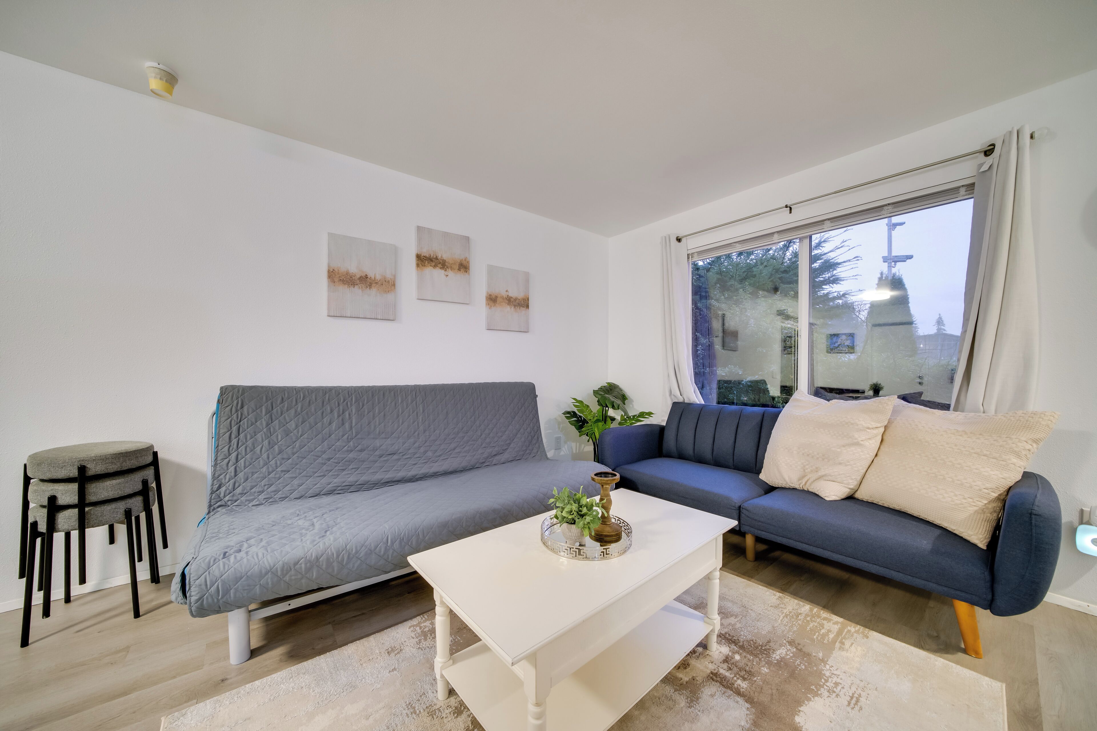 House (2 Bedrooms) | Front of property