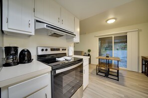 House (2 Bedrooms) | Interior - Eastside Tech Hub Home Base Near I-90 & Factoria! (Bellevue)