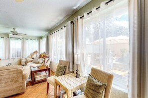 House (3 Bedrooms) | Interior - All-season 3BR w/ Large Outdoor Area (The Villages)
