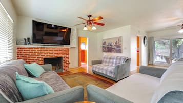 House (3 Bedrooms) | Front of property