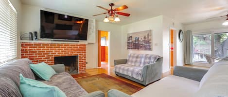 House (3 Bedrooms) | Front of property