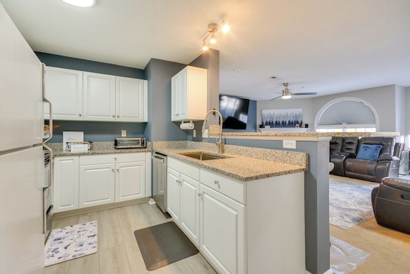 Apartment (2 Bedrooms) | Interior - 9 Mi to Uncg & Dtwn: Suburban Family Condo (Greensboro)