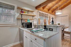 House (2 Bedrooms) | Interior - 5 Forested Acres! Peaceful Retreat 4 Mi to Helen (Sautee Nacoochee)