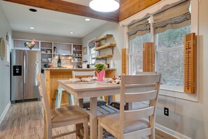 House (2 Bedrooms) | Interior - 5 Forested Acres! Peaceful Retreat 4 Mi to Helen (Sautee Nacoochee)