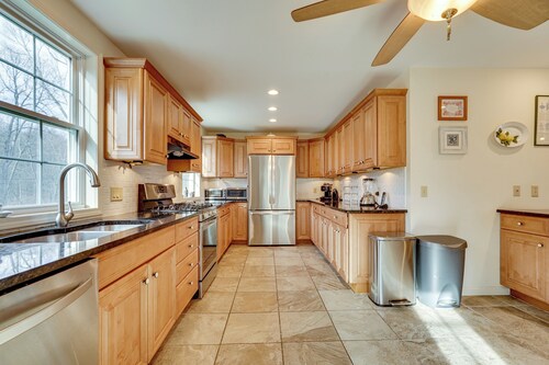 7 Mi to The Walkway: Hudson Valley Adventure Base