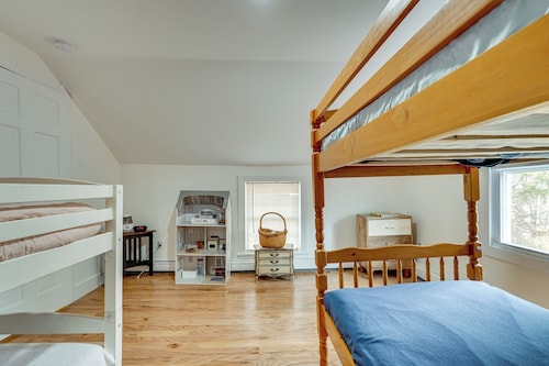 7 Mi to The Walkway: Hudson Valley Adventure Base