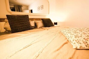 Bügeleisen/Bügelbrett, WLAN, Bettwäsche