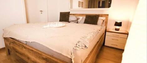 Fer et planche à repasser, Wi-Fi, draps fournis