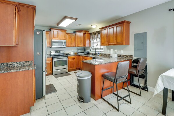 Interior - Centrally Located Hampton Roads Home w/ Game Room! (Portsmouth)